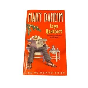 Legs Benedict ( A Bed And breakfast Mystery) by Mary Daheim PB 1999